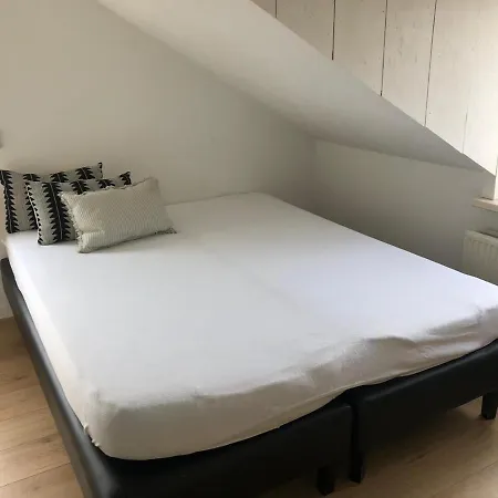 Vooraan *